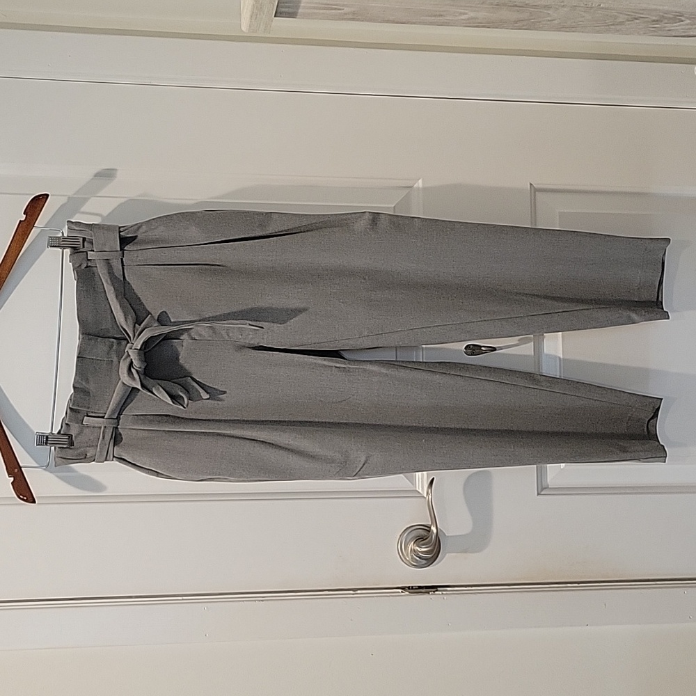 LOFT Gray Cropped Paper Bag Waist Tie Tapered Pants Size 2P